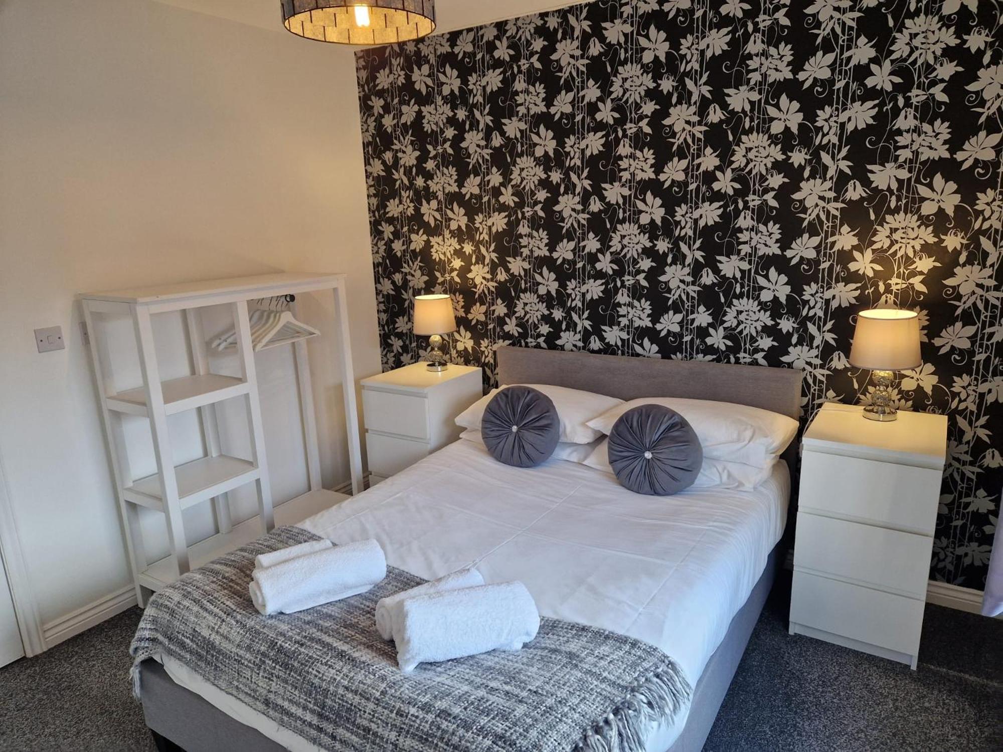Hereford - Mayflower Coach House, Modern 2 Bedroom Property With Parking, Located South Of Hereford City, Suitable For Small Family, Couple Or Contractors - Sleeps Up To 5 Guests - Hosted By Rentmyhouse Buitenkant foto