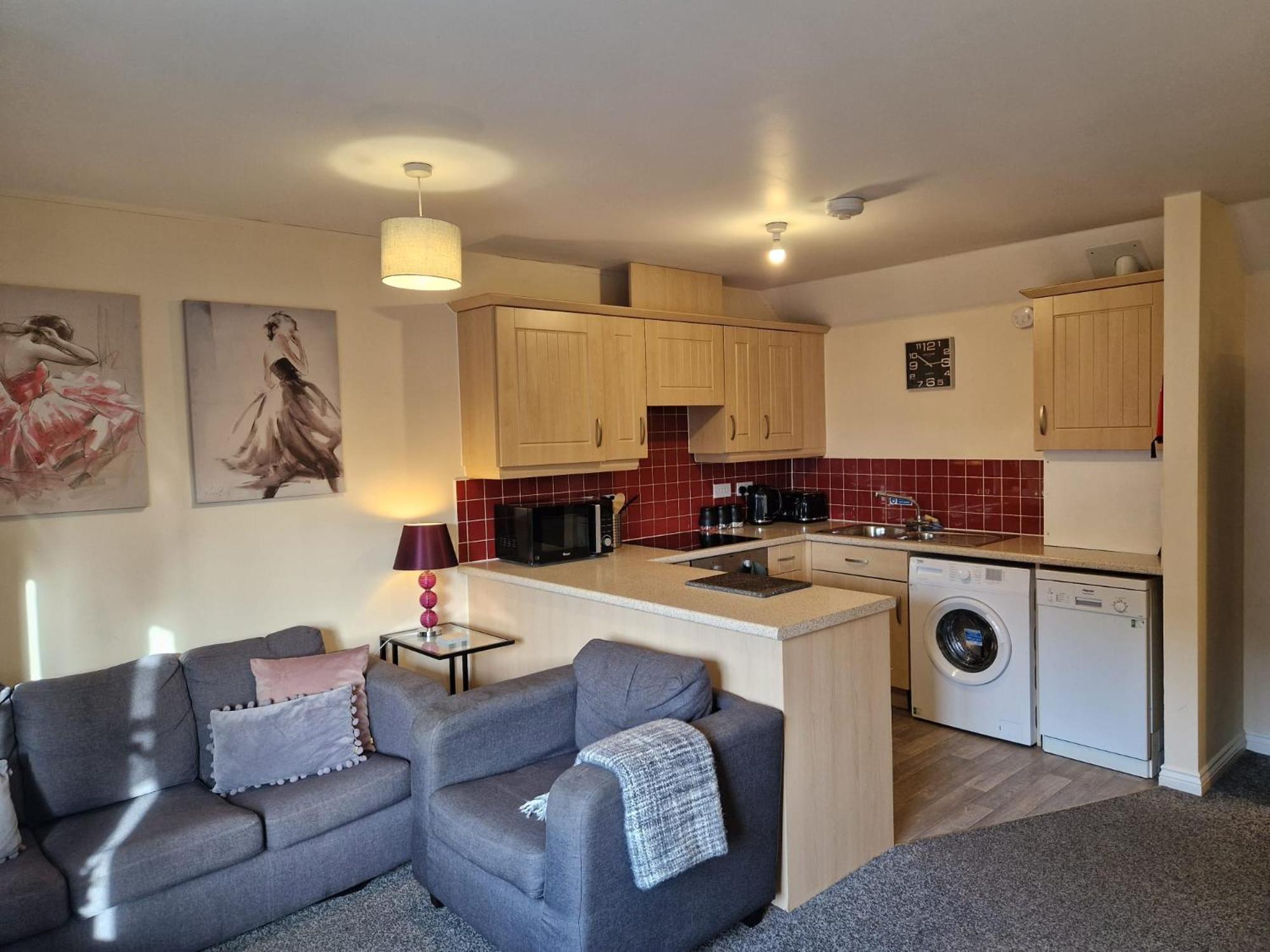 Hereford - Mayflower Coach House, Modern 2 Bedroom Property With Parking, Located South Of Hereford City, Suitable For Small Family, Couple Or Contractors - Sleeps Up To 5 Guests - Hosted By Rentmyhouse Buitenkant foto